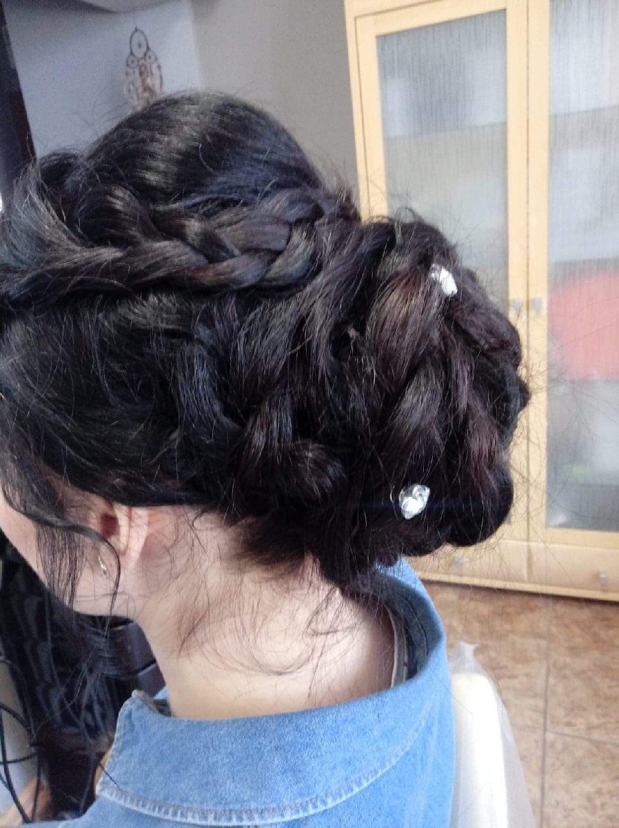Salon fryzjerski EMMA

Nasi styliści doskonale...