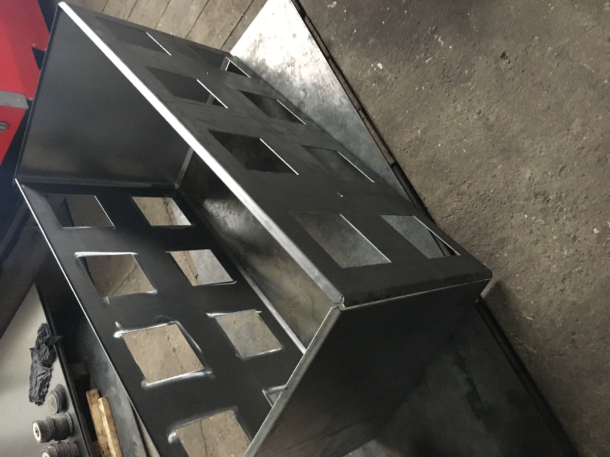 CNC cięcie plazmą, Gięcie prasą krawędziową 125...