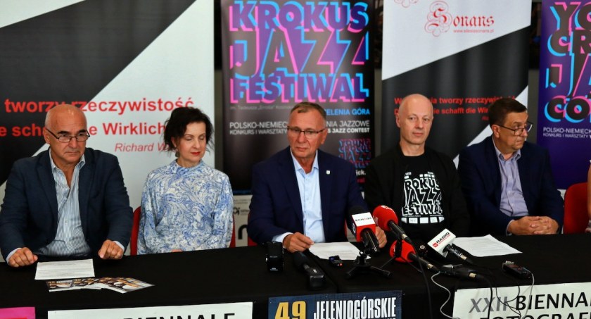 Zdjęcie : Konferencja na temat Września Jeleniogórskiego
