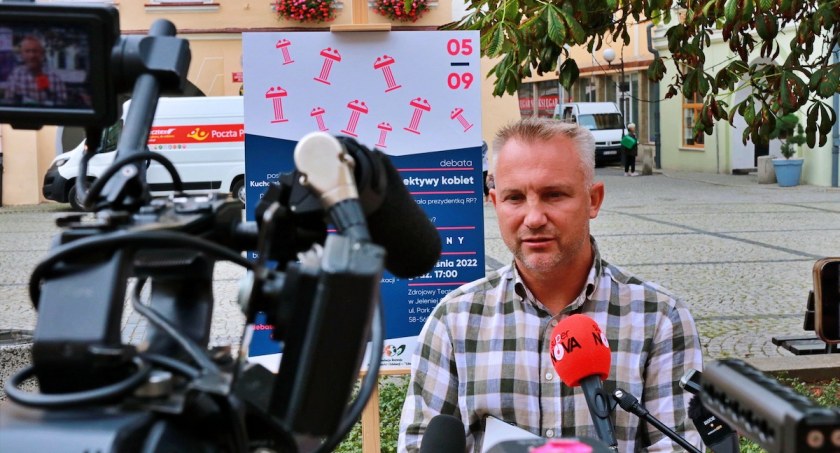 Zdjęcie : Zapowiedź debaty
