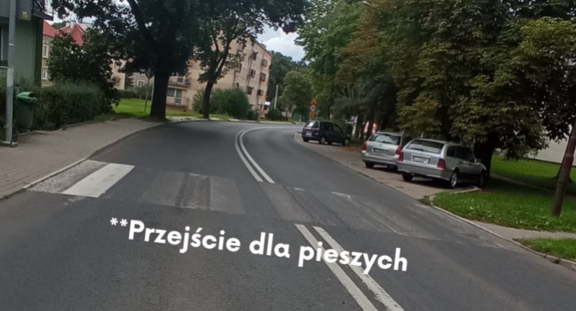 Zdjęcie  niewidoczne przejście dla pieszych - osiedle XX- Lecia