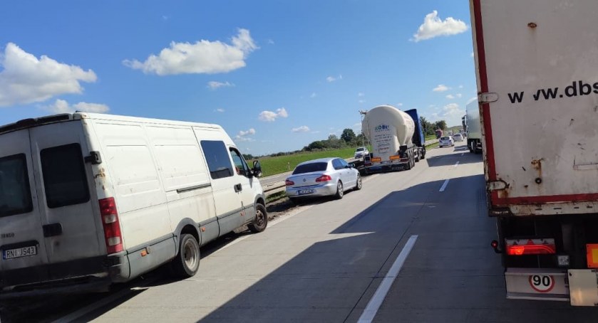 Zdjęcie - korytarz życia na autostradzie A4