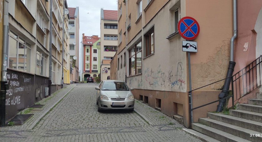strazmiejska.jeleniagora.pl