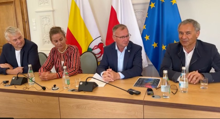 Zdjęcie - Konferencja prasowa / Prezydent Jerzy Łużniak