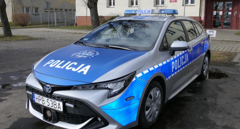 Zatrzymany do kontroli młody męzczyzna usłyszał 8 zarzutów
