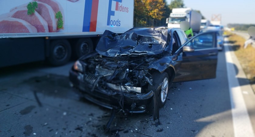 Zdjęcie: zderzenie i utrudnienia na A4.