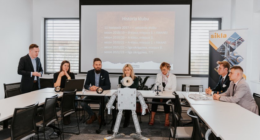 Zdjęcie: Konferencja prasowa klubu Victoria