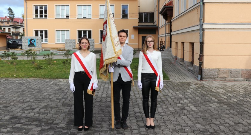 Zdjęcie: Poczet sztandarowy Norwida