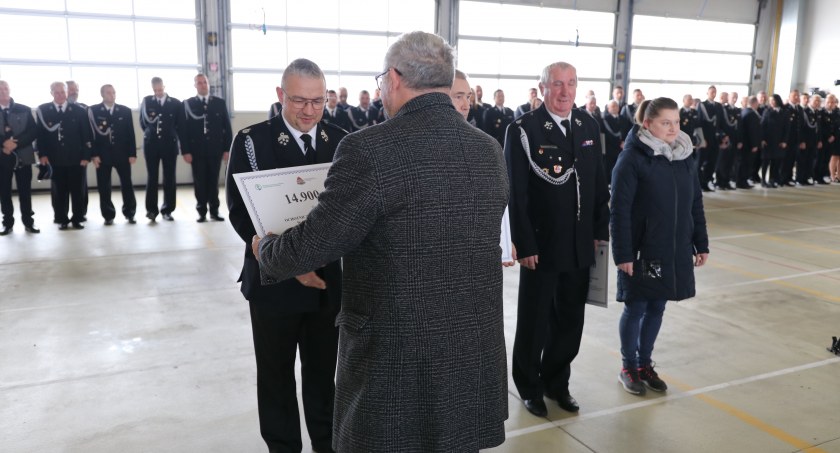 Zdjęcie: Uroczystość w JRG1