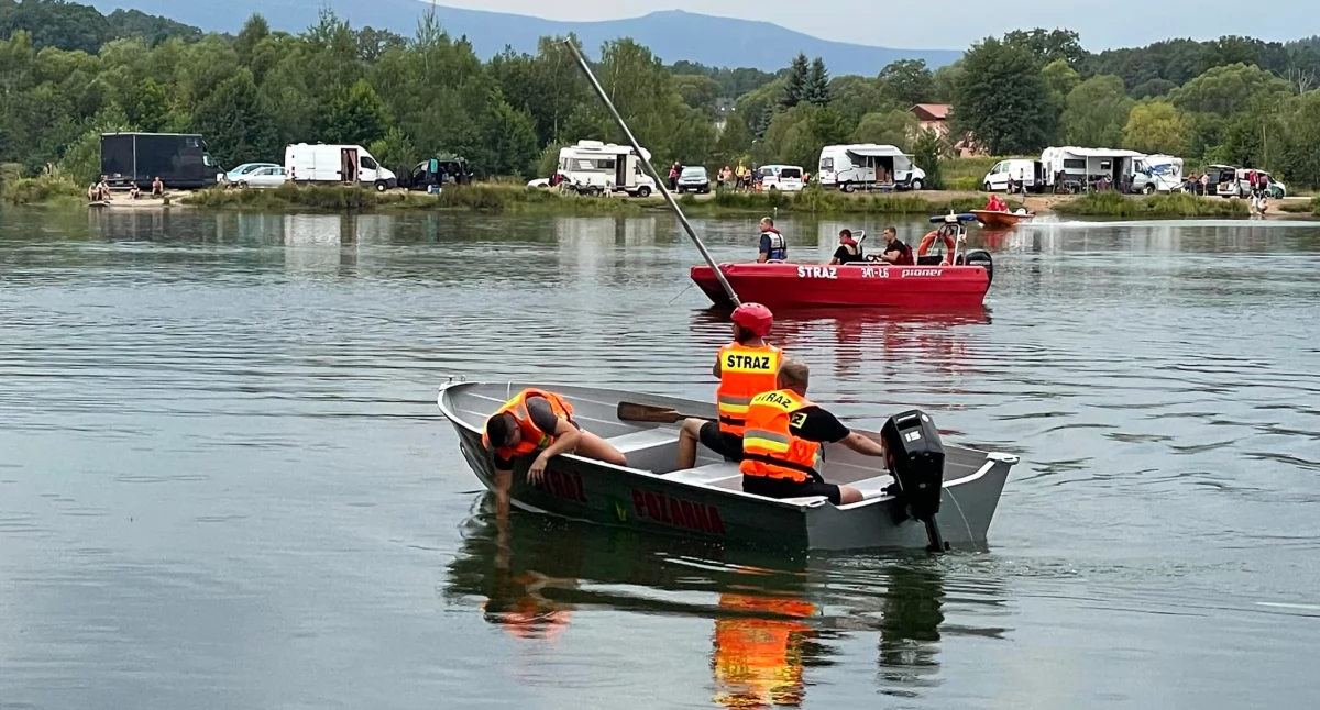 Interwencje, Tragedia żwirowni Wojanowie Utonął młody mężczyzna - zdjęcie, fotografia