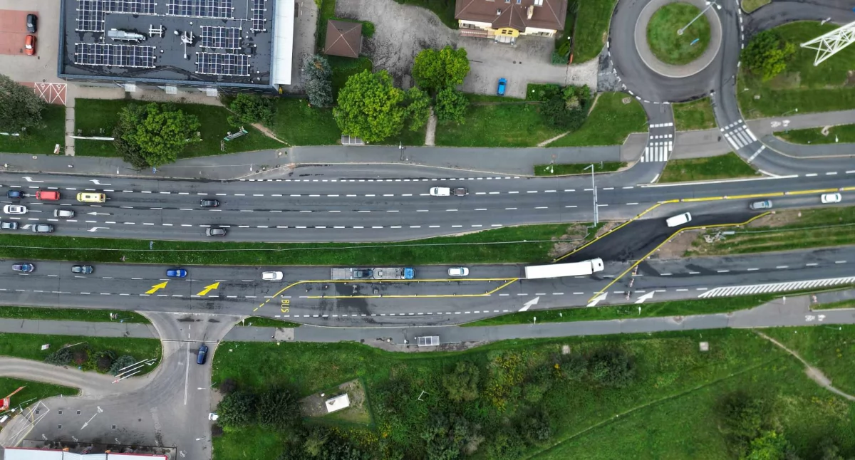 Komunikacja, ulicy Wolności będą pływające studzienki Trwają prace Pawła - zdjęcie, fotografia