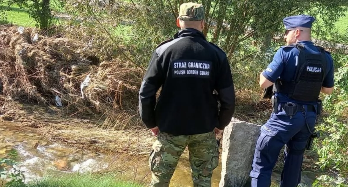 Komunikaty policji, Bezpieczeństwo powodzi - zdjęcie, fotografia