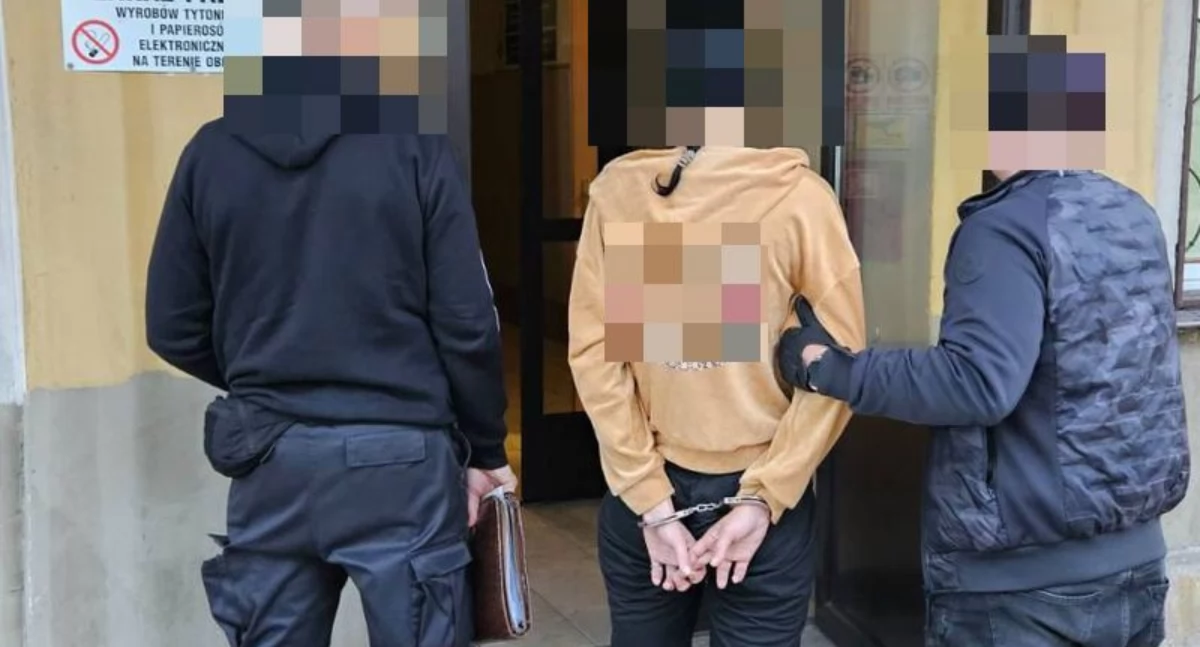 Kronika Kryminalna, Poszukiwana listem gończym jeleniogórzanka rękach policjantów koncie serię oszustw - zdjęcie, fotografia