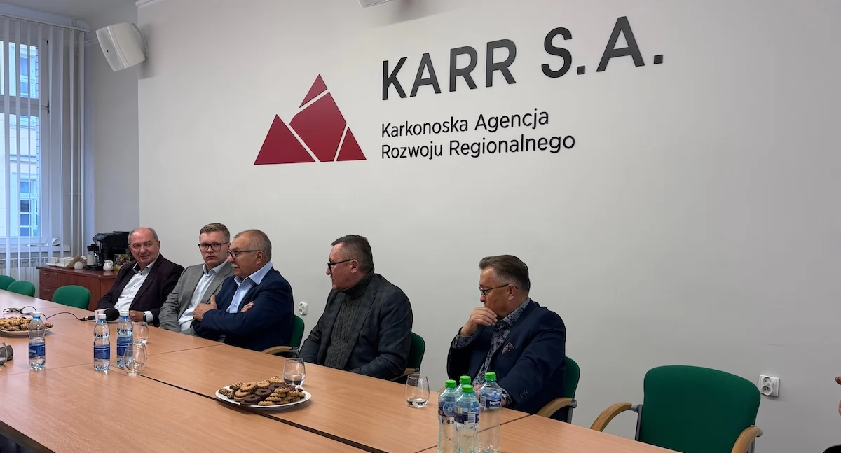 Samorząd, Wojewódzka pomoc powodzianom Ważne spotkanie siedzibie - zdjęcie, fotografia