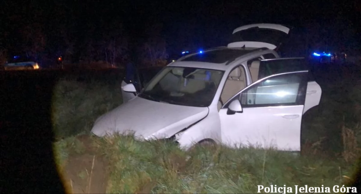Komunikaty policji, Pościg ulicami Jeleniej Góry Jeżowa Sudeckiego Piechowic zakończył rowie - zdjęcie, fotografia