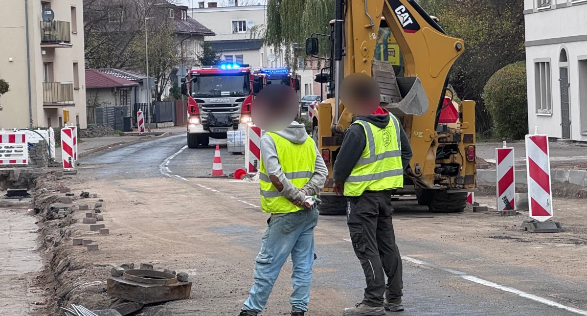 Interwencje, Uszkodzili rurę gazem Sobieszowie ewakuacja mieszkańców - zdjęcie, fotografia