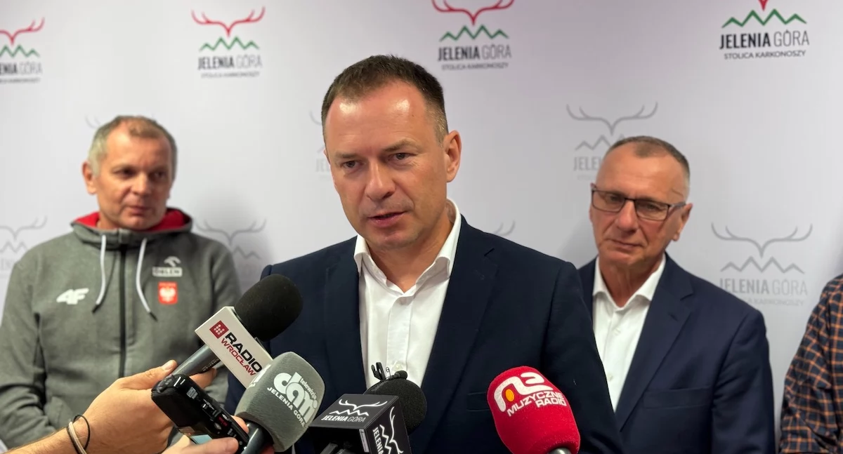 Inwestycje, Duże pieniądze lokalnych klubów sportowych - zdjęcie, fotografia