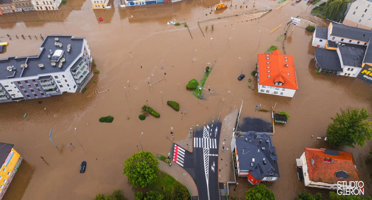 fot. Jelenia Góra z lotu ptaka / Studio Gieroń