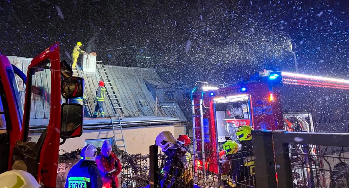 Interwencje, Niebezpieczny Pożar Sadzy Szklarskiej Porębie Akcja Strażaków Zapobiegła Tragedii - zdjęcie, fotografia