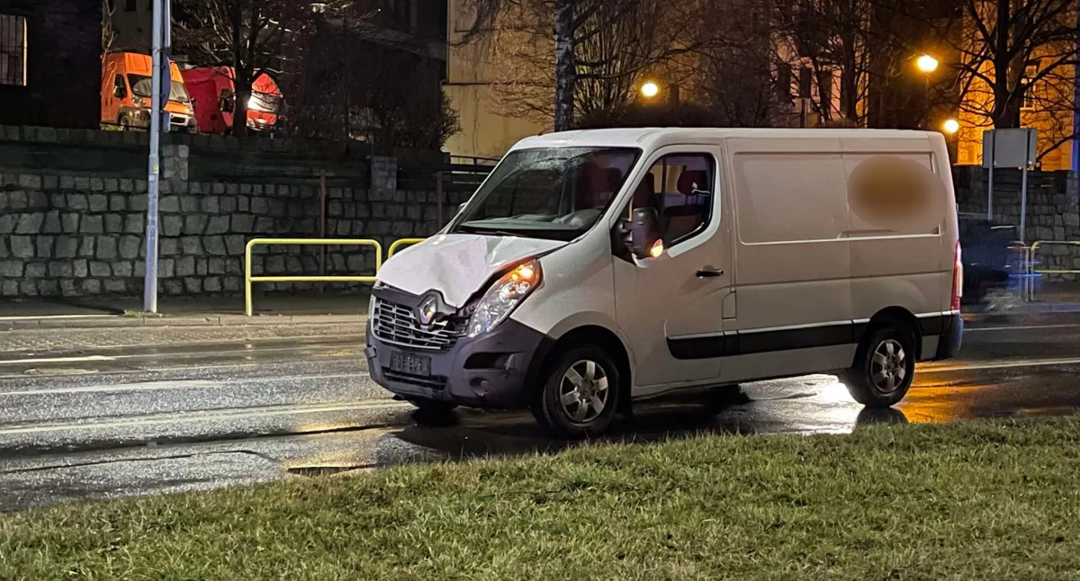 Wypadki drogowe, Potrącenie Podwalu Kobieta ciężkim stanie trafiła szpitala - zdjęcie, fotografia