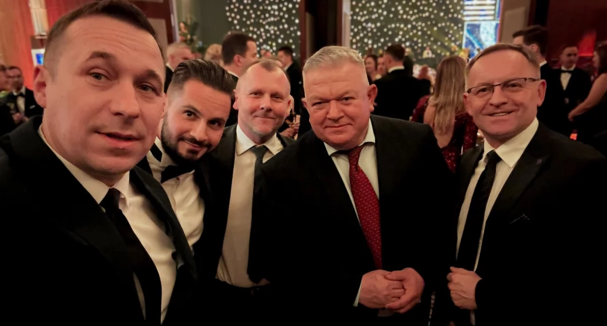Ważne komunikaty, Wektory wręczenia nagród - zdjęcie, fotografia