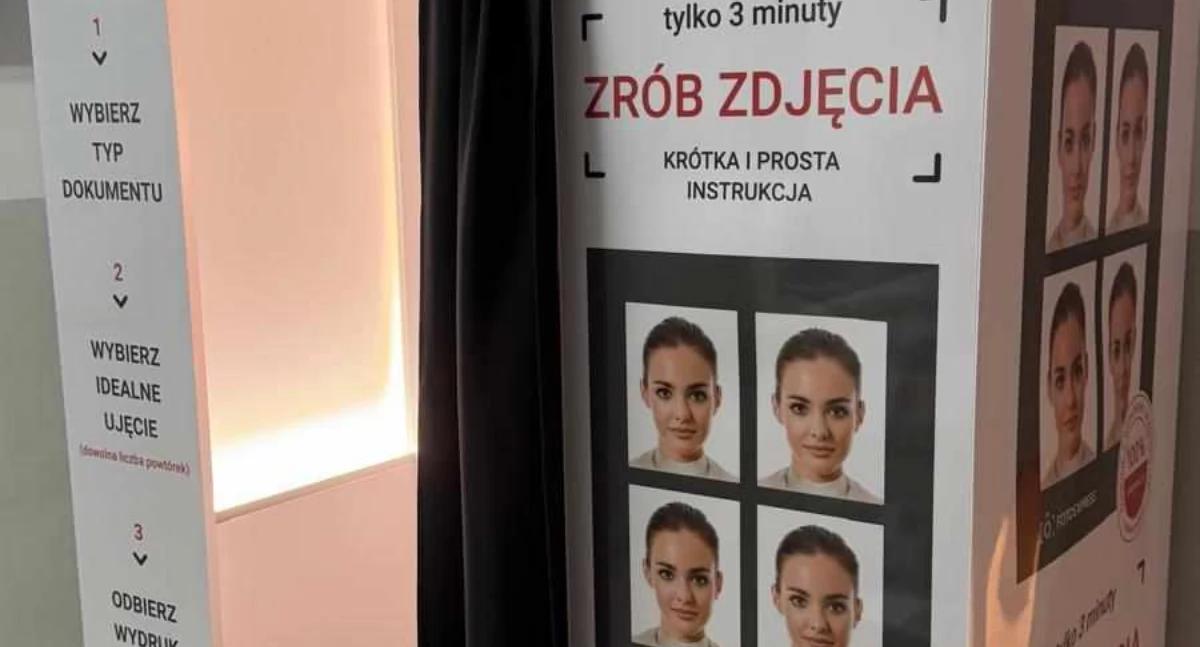 Samorząd, Fotokabina Urzędzie Miasta Piechowice wygoda oszczędność czasu mieszkańców - zdjęcie, fotografia