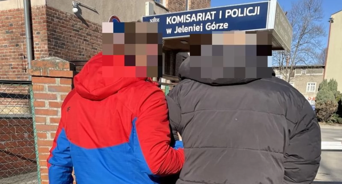 Kronika Kryminalna, latek poszukiwany listami gończymi zatrzymany mieszkaniu kolegi - zdjęcie, fotografia