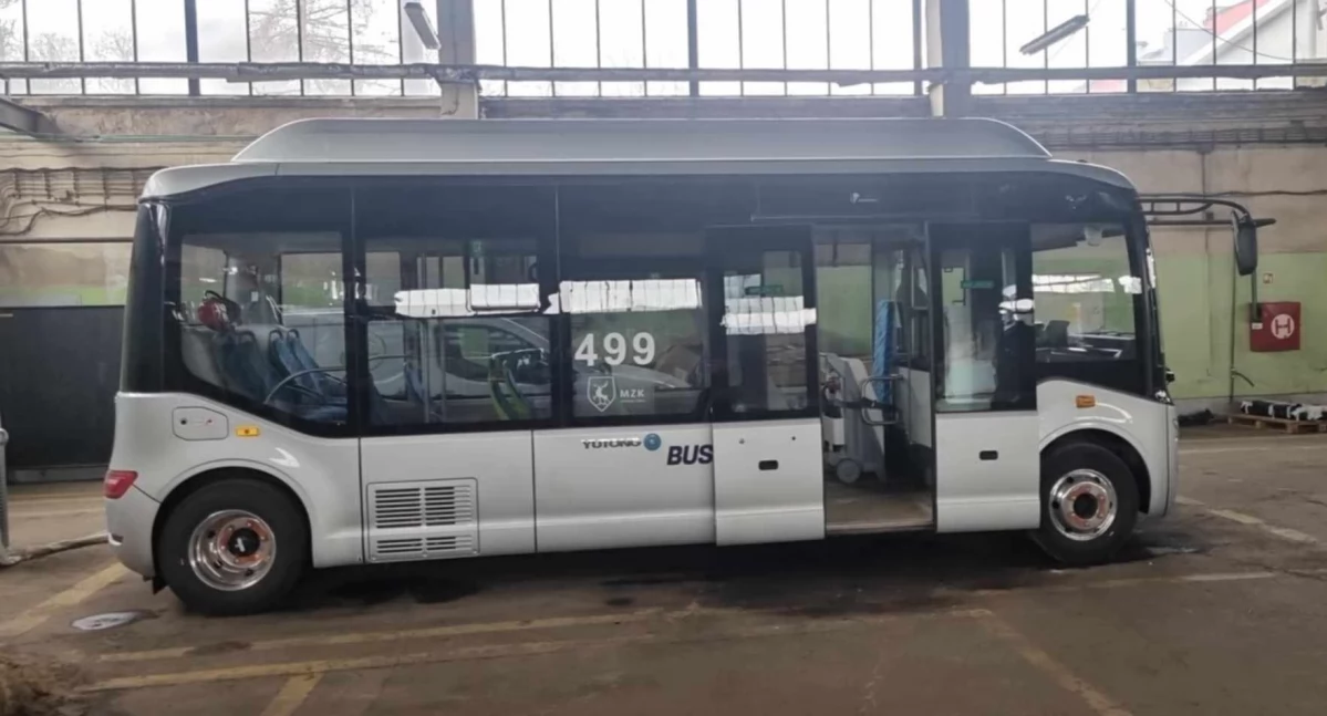 Komunikacja, Testy autobusu elektrycznego Yutong - zdjęcie, fotografia