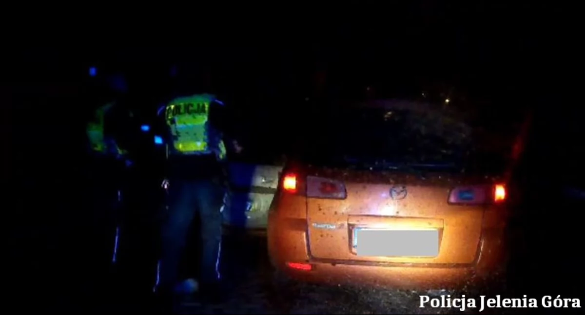 Interwencje, prawa jazdy uciekał przed policją samochodem przeglądu - zdjęcie, fotografia