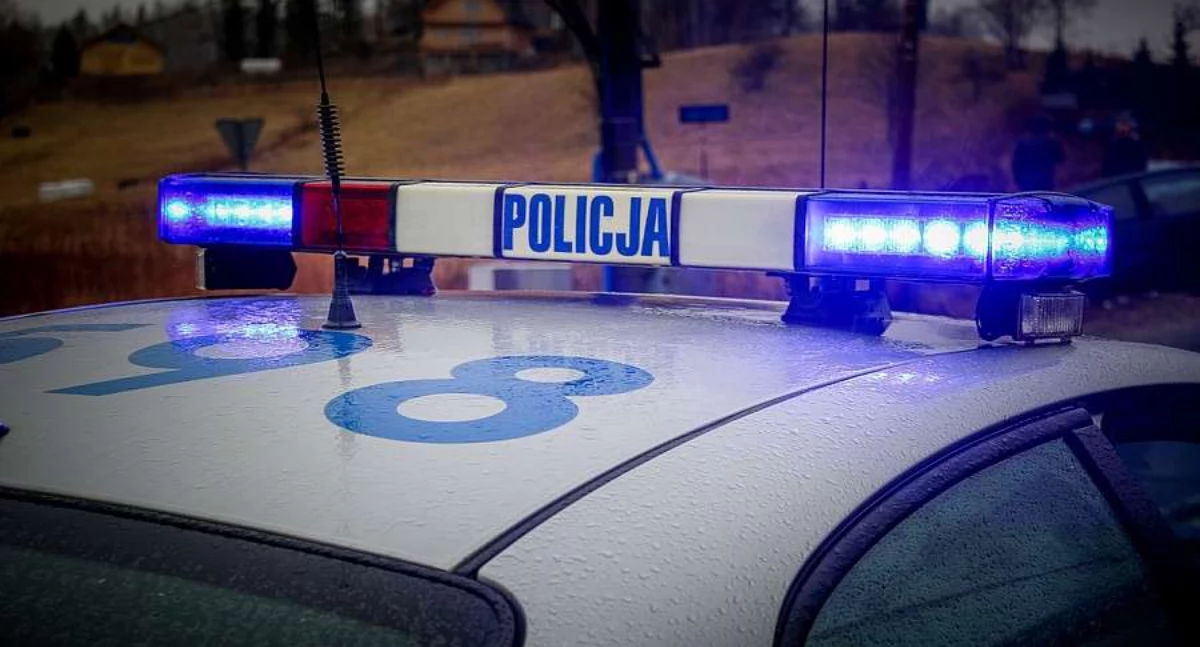 Interwencje, Chwile grozy centrum miasta Mężczyzna stał oknie rocznym dzieckiem - zdjęcie, fotografia