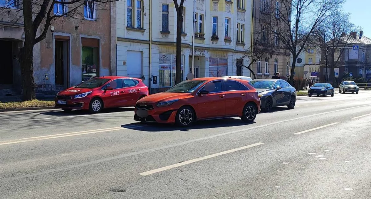 Utrudnienia w ruchu, Kolizja ulicy Wolności Apelujemy zachowanie ostrożności - zdjęcie, fotografia