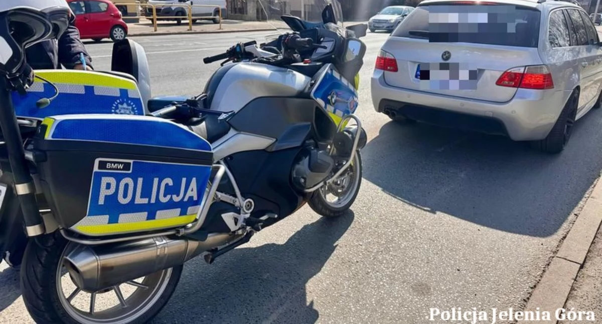 Komunikaty policji, Zatrzymani nadmierną prędkość Dwóch młodych kierowców straciło prawa jazdy - zdjęcie, fotografia