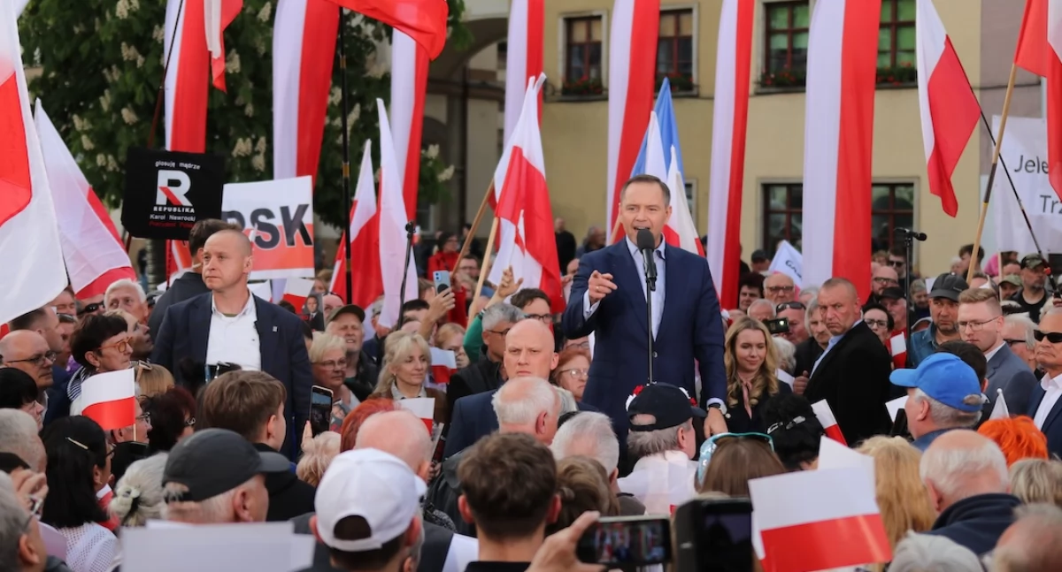 Ważne komunikaty, Karol Nawrocki Jeleniej Górze walczył poparcie - zdjęcie, fotografia