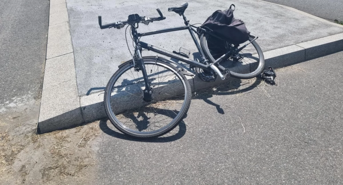 Wypadki drogowe, Rondo Maciejowej Potrącenie rowerzysty - zdjęcie, fotografia