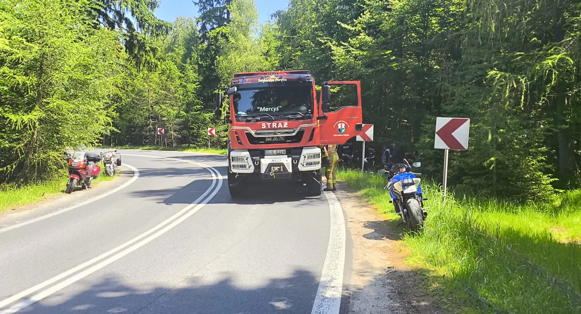 Wypadki drogowe, Kręta droga brawura szpital Wypadek motocyklisty trasie Jakuszyc - zdjęcie, fotografia