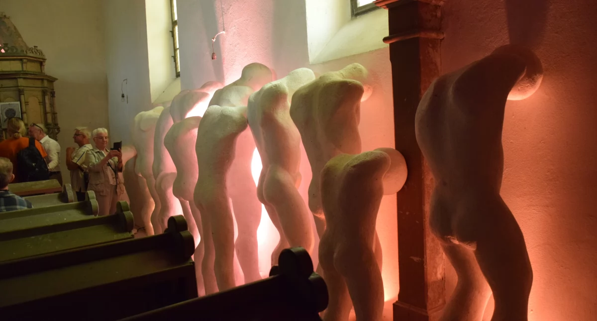 Wystawy, Milczące dzwonnice przemówiły Wernisaż wystawy Grzegorza Niemyjskiego Szklarskiej Porębie Dolnej - zdjęcie, fotografia