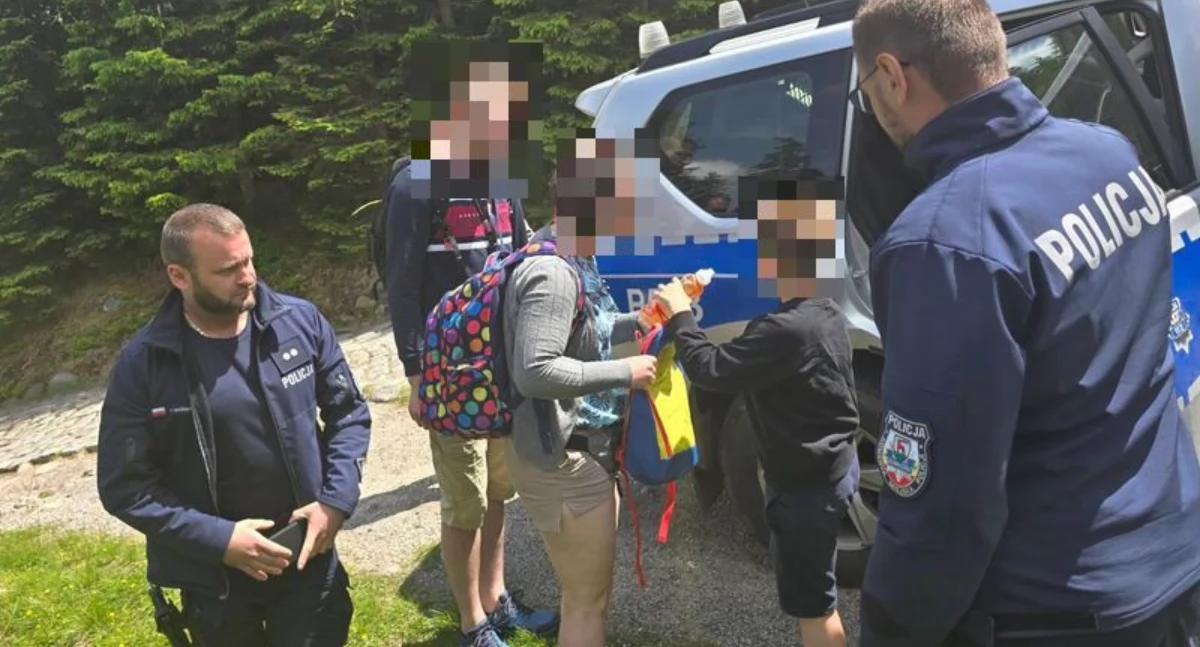 Absurdy, latek zagubiony górskim szlaku - zdjęcie, fotografia