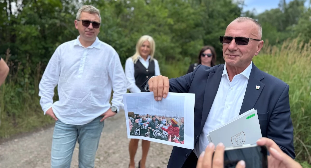 Inwestycje, Odwiert Sobieszowie termalne mieszkańców Jeleniej Góry - zdjęcie, fotografia