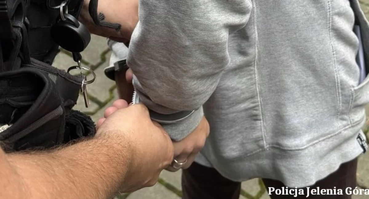 Komunikaty policji, Agresywny latek zatrzymany groził sąsiadom nękał rodzinę - zdjęcie, fotografia
