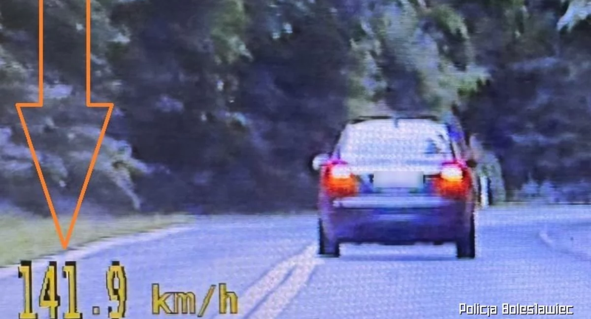 Komunikaty policji, Brawura zamiast rozumu Policja wyłapała drogowych szaleńców - zdjęcie, fotografia