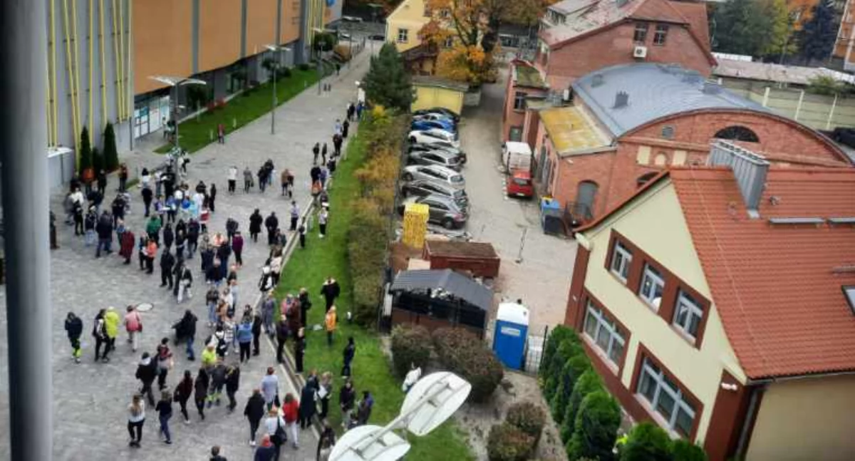 Z ostatniej chwili, Ewakuacja Galerii Rynek - zdjęcie, fotografia