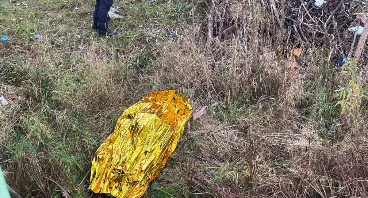 Z ostatniej chwili, Jelenia Góra Ciało mężczyzny wyłowione rzeki ulicy Nadbrzeżnej - zdjęcie, fotografia