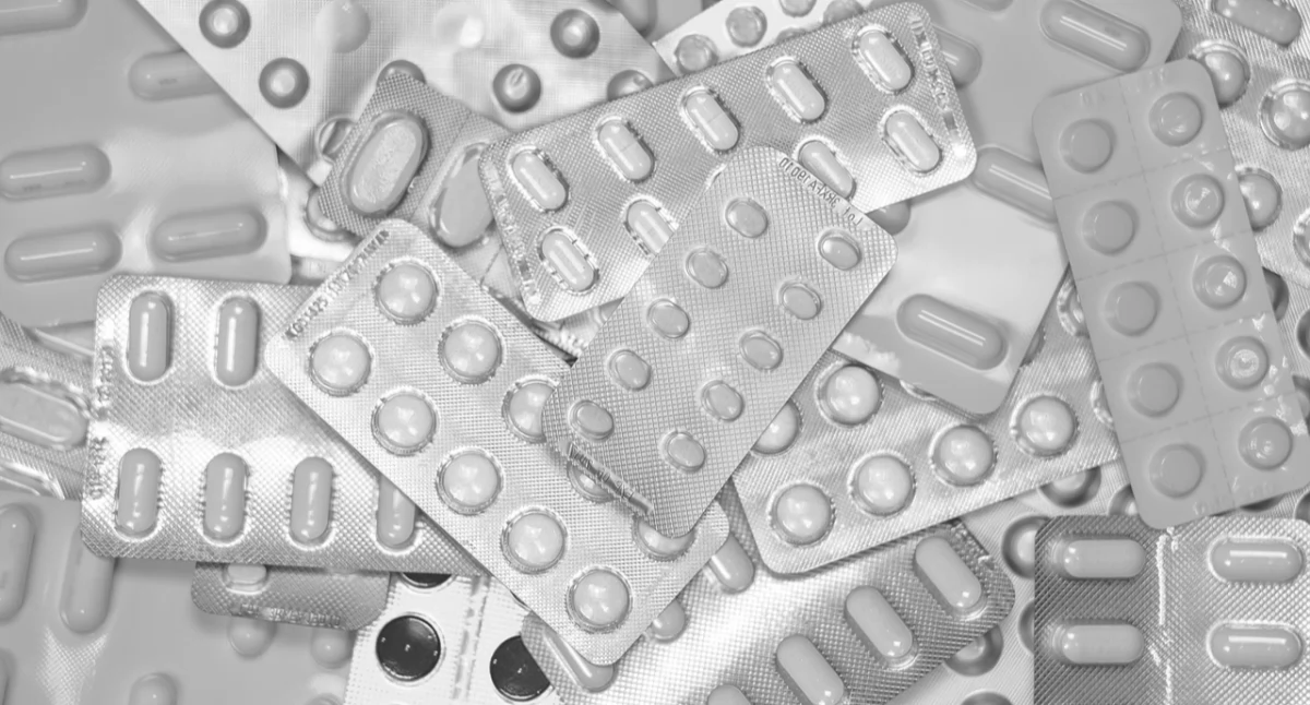 Absurdy, Paracetamol Challenge toksyczny trend TikToka informacyjna panika - zdjęcie, fotografia