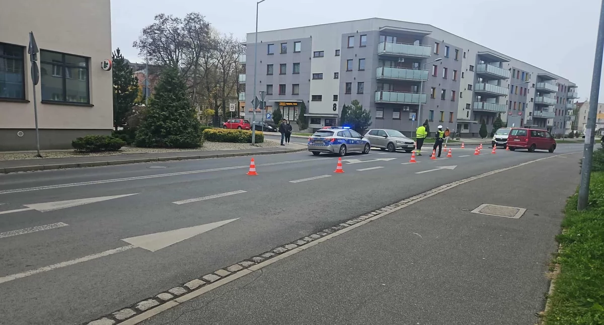 Wypadki drogowe, Wymuszenie pierwszeństwa przyczyną zderzenia Osiedlu Robotniczym - zdjęcie, fotografia