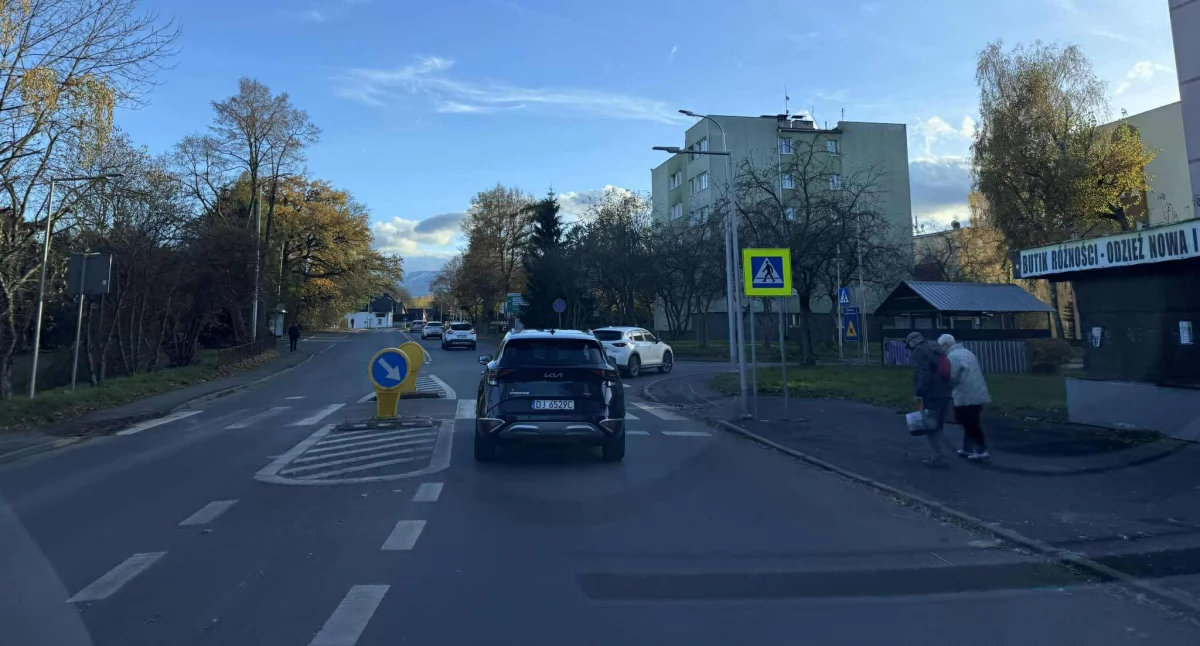 Ważne komunikaty, Ulica Cieplicka przejezdna Kierowcy wciąż jeżdżą pamięć - zdjęcie, fotografia