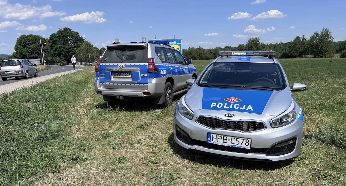 Bezpieczeństwo, Wysokie zarobki wiele możliwości rozwoju Zacznij pracę jeleniogórskiej policji - zdjęcie, fotografia