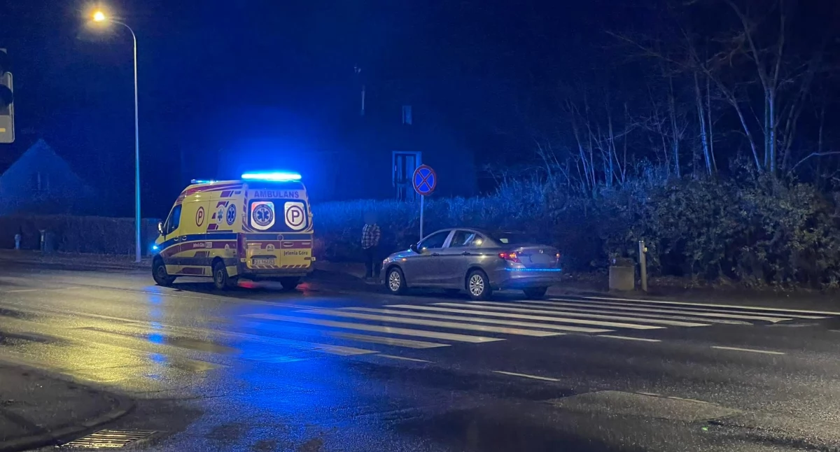 Wypadki drogowe, Potrącenie pieszego najechanie Ślisko ulicy Wolności - zdjęcie, fotografia
