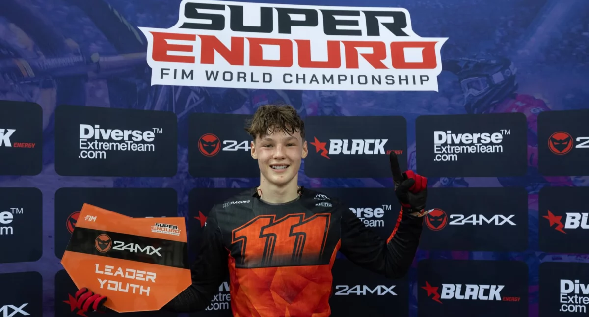 Ludzie, Wojtek Walczak pierwszej rundzie Mistrzostw Świata Super Enduro miał sobie równych - zdjęcie, fotografia