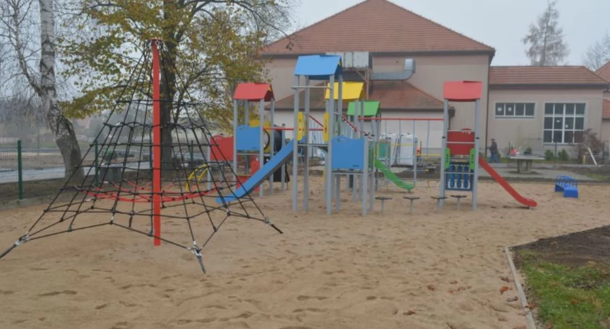 Absurdy, Uczniowie dyktują warunki nauczyciele boją Patologia systemu edukacji - zdjęcie, fotografia