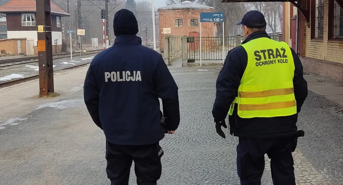 Interwencje, Dolnośląska policja torach Wzmożone kontrole infrastruktury kolejowej ramach operacji „TOR” - zdjęcie, fotografia